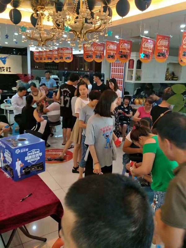 藍(lán)炬星集成灶漳州周年慶落地68單！