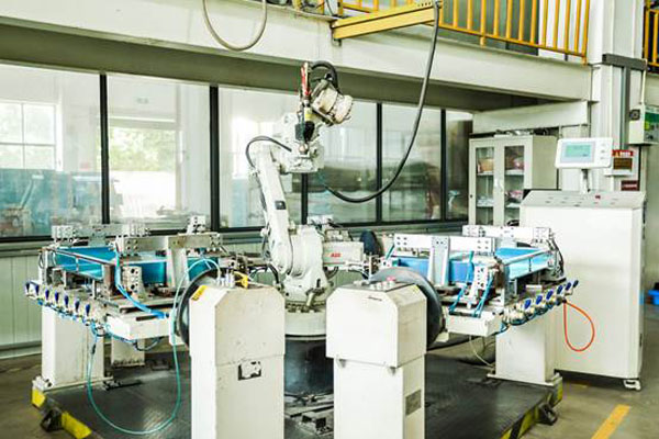 森歌集成灶生產車間