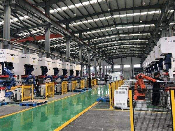 佳歌集成灶生產車間