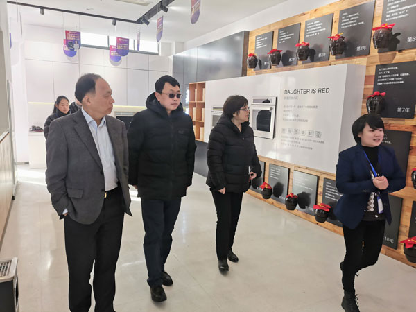 中國五金協(xié)會領導一行參觀藍炬星集成灶體驗館