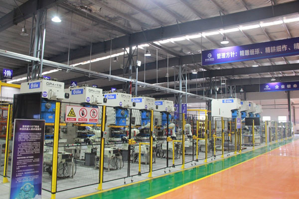 藍炬星集成灶五金智能化車間